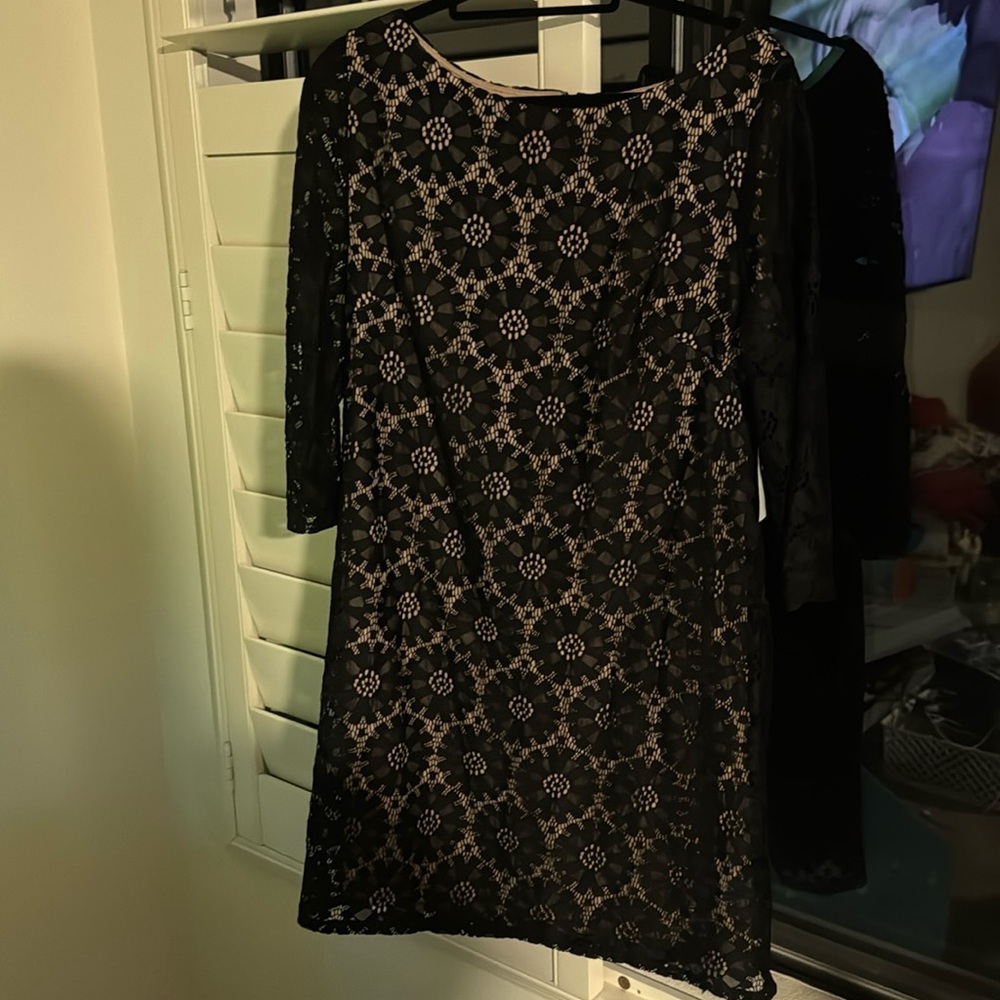 Lace Overlay Black Long Sleeve Dress!👗